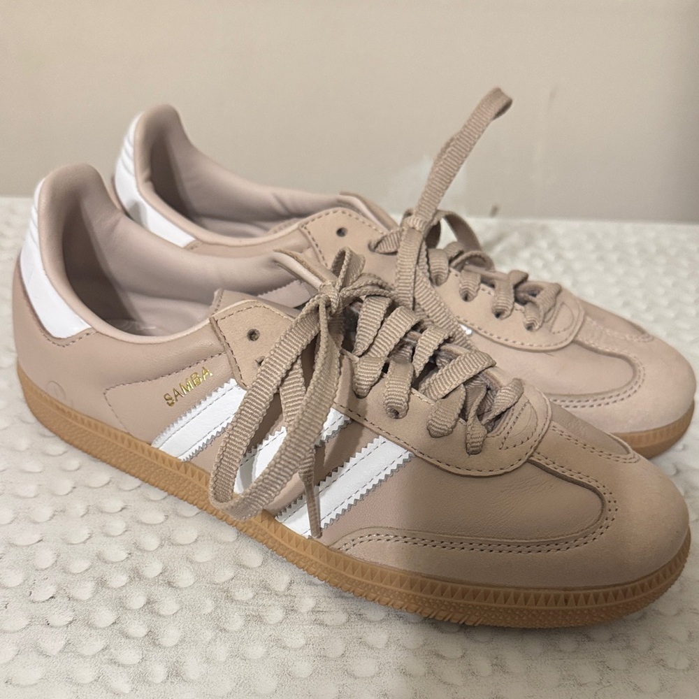 Adidas Samba Sneakers in Tan and White